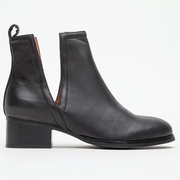 Jeffrey Campbell Oriley Booties Size 9 - Picture 8 of 8